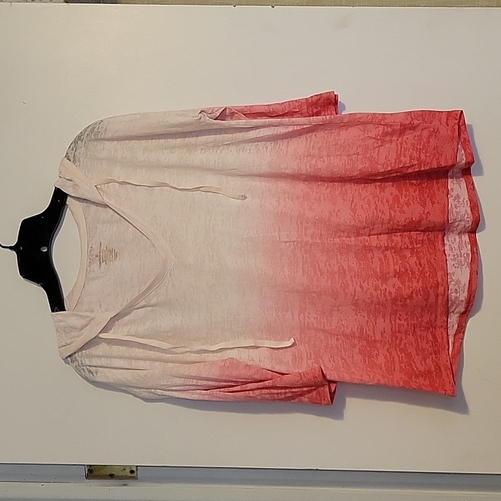 Ombre 3/4 Sleeve Hooded Shirt